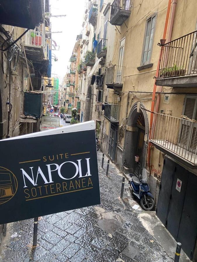 Suite Napoli Sotterranea Con Vasca Idromassaggio 外观 照片