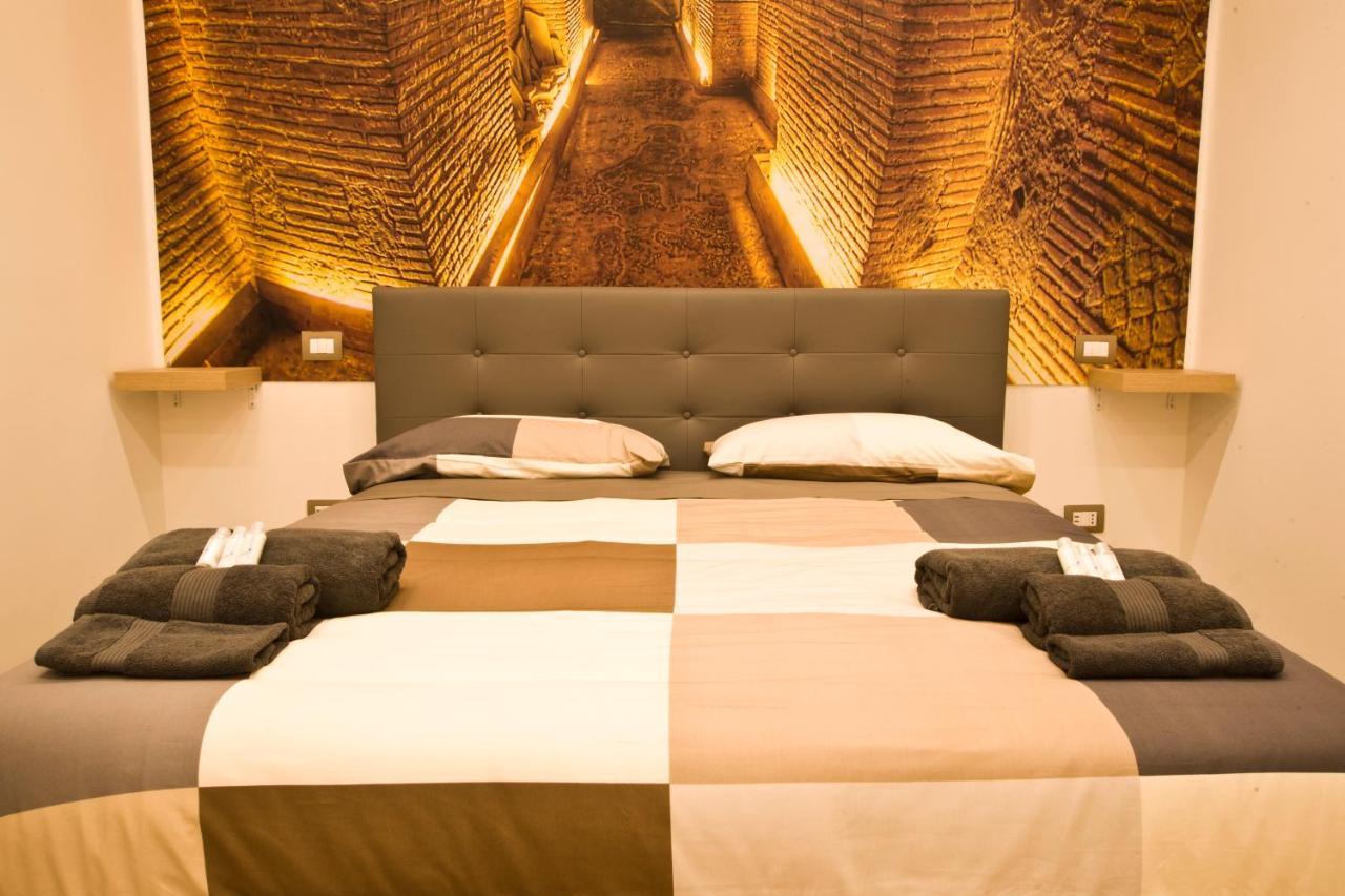 Suite Napoli Sotterranea Con Vasca Idromassaggio 外观 照片