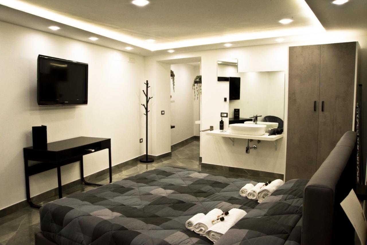 Suite Napoli Sotterranea Con Vasca Idromassaggio 外观 照片