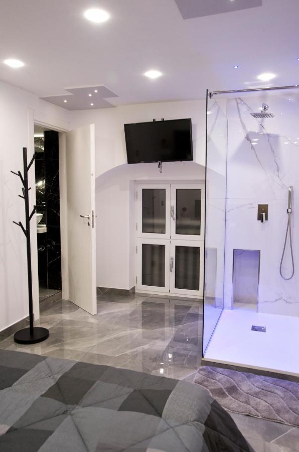 Suite Napoli Sotterranea Con Vasca Idromassaggio 外观 照片