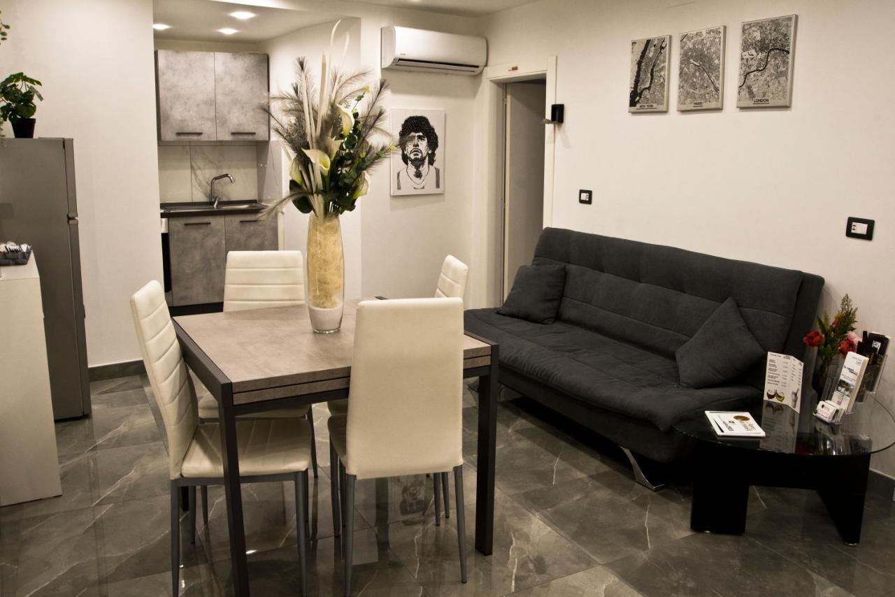 Suite Napoli Sotterranea Con Vasca Idromassaggio 外观 照片